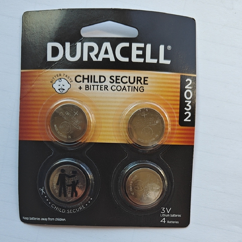 Duracell 2032 Lithium Coin Battery Pack - Black and Silver